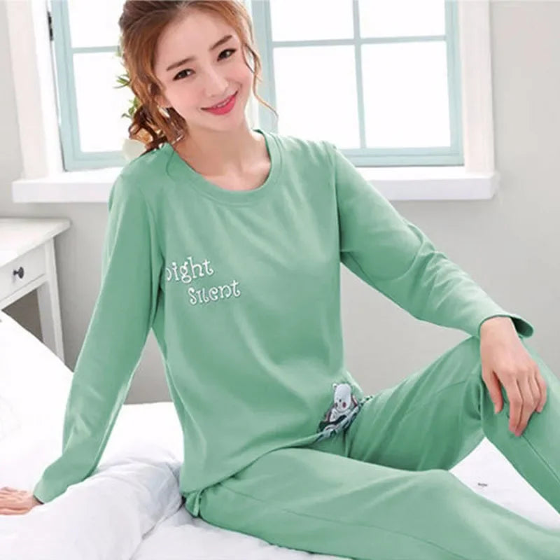 Ladies Pajamas Long Sleeved Cartoon Bear Student Casual Wear Set Easy to Wash Pullover Top and Pants Two-Piece Set Sleepwear - Green