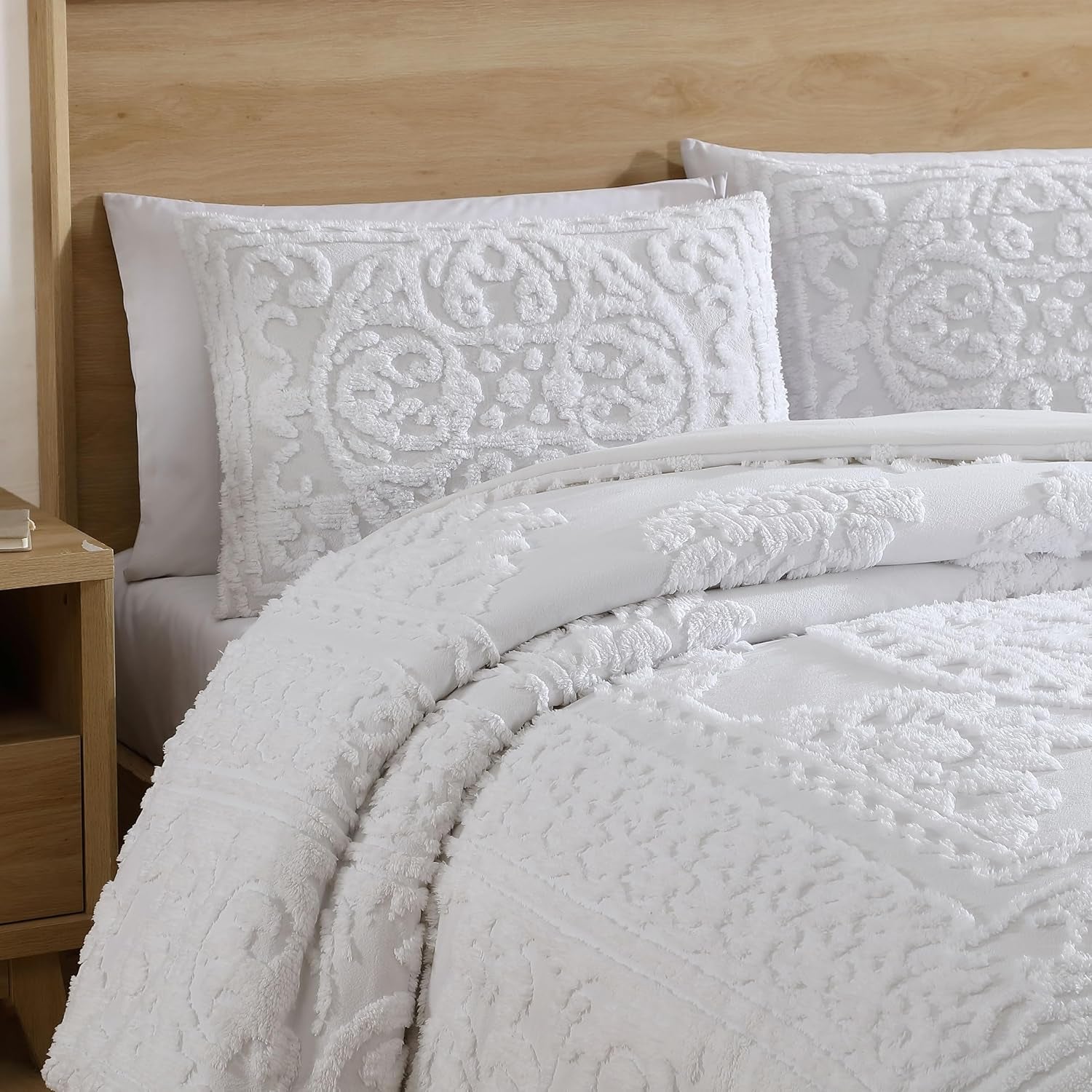 Medallion Queen Cotton Chenille Comforter Set, White | Vintage Tufted Cozy Plush 100% Cotton with Poly Fill 3-Piece Set with Large Centered Medallion Design