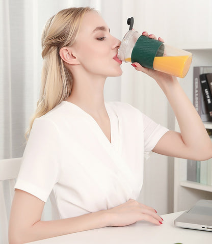 Mini USB Rechargeable Portable Blender Electric Fruit Juicer Kitchen Smoothie Maker Lightweight Sports Bottle Multifunction Blender - Zayd’s Department Store